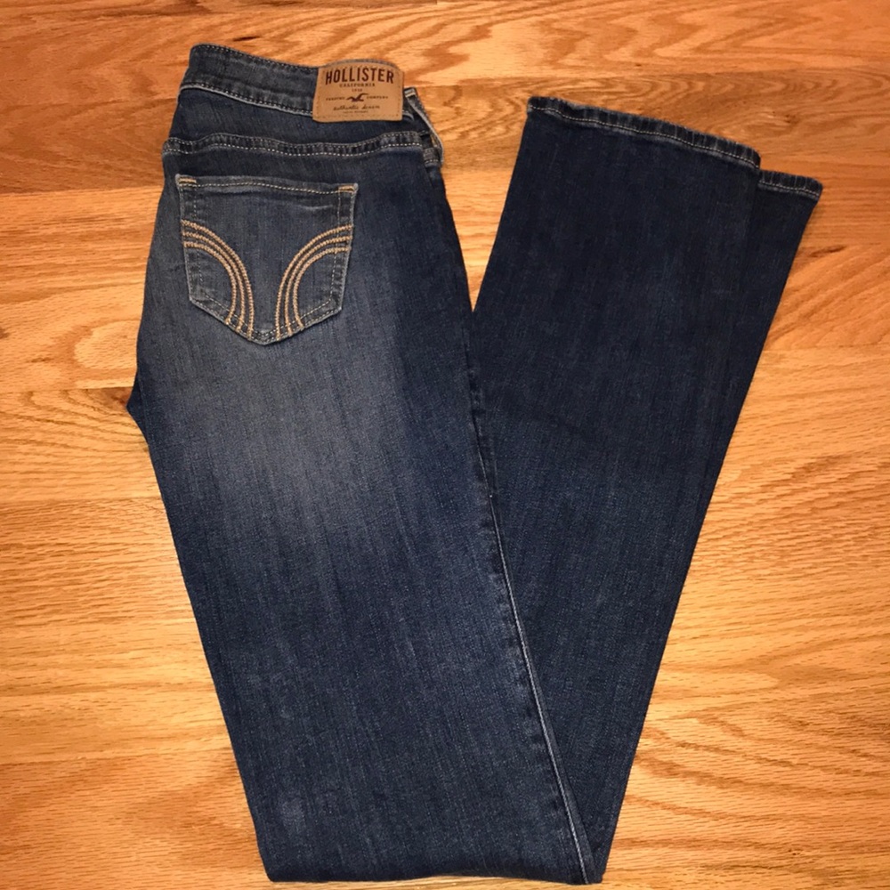 EUC Hollister size 1R bootcut medium wash jeans